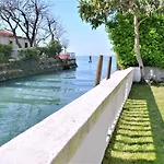 Une, Garden, And Culture 度假居