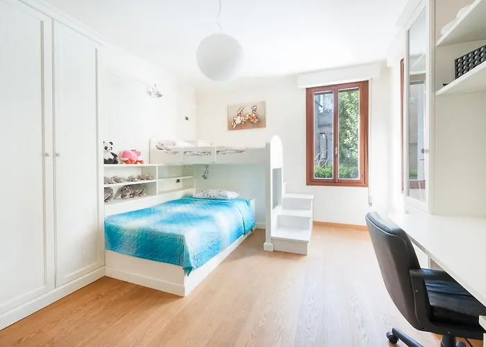 Une, Garden, And Culture Сasa de vacaciones