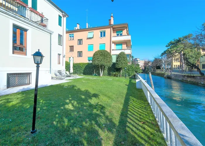 Une, Garden, And Culture