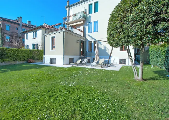 Une, Garden, And Culture * Lido de Venecia