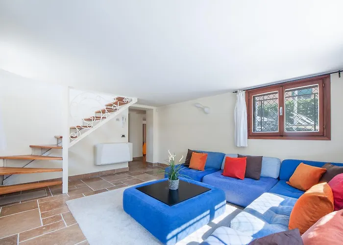 Сasa de vacaciones Une, Garden, And Culture