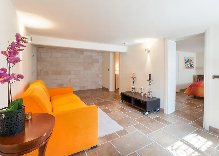 Сasa de vacaciones Une, Garden, And Culture