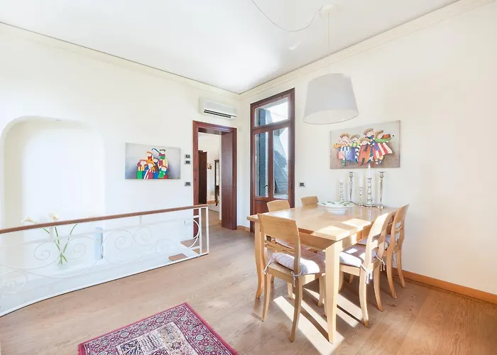 Une, Garden, And Culture Сasa de vacaciones *